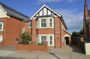 Flat 1, 25 Francis House, Leopold Road, Felixstowe IP11 7NP