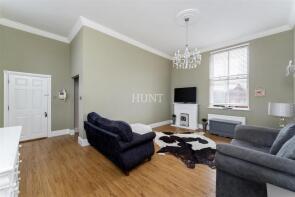 Flat 10, Tavistock House, Rosebury Square, Woodford Green IG8 8NT