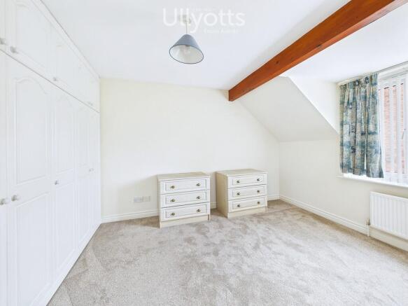 3 bed Terraced for sale Image 8