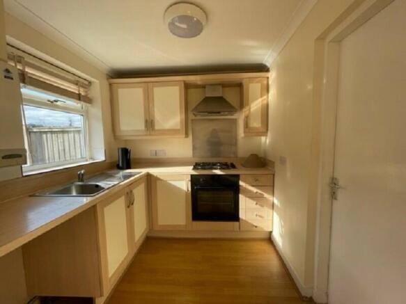 Kitchen / Dining Area