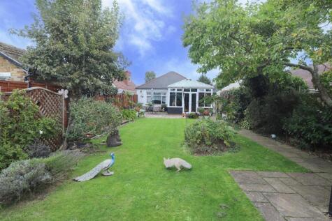 Pield Heath Avenue, Uxbridge