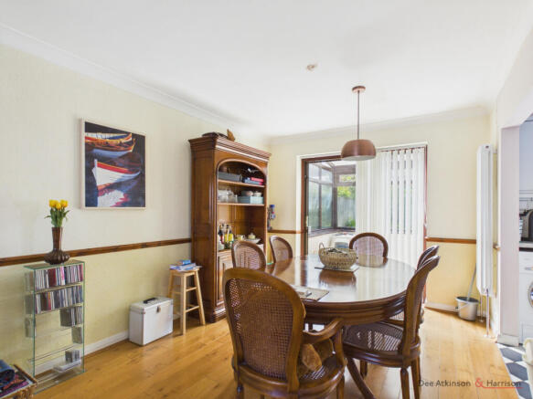 3 bed Semi-Detached for sale Image 4