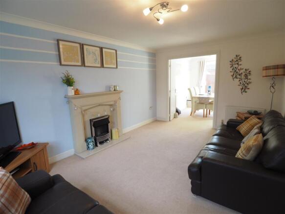 Lounge into Dining Room 429