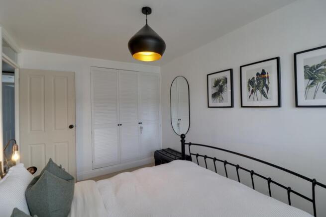 Bed 1 c