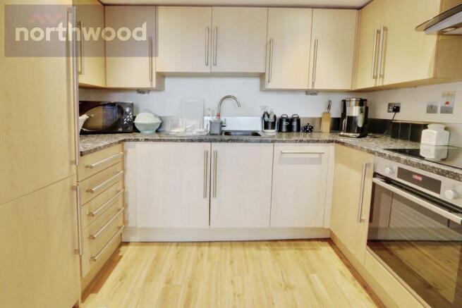 2 bed Flat for sale Image 11