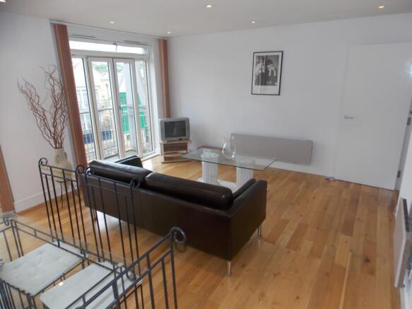 dundee wharf new lounge 2.jpg