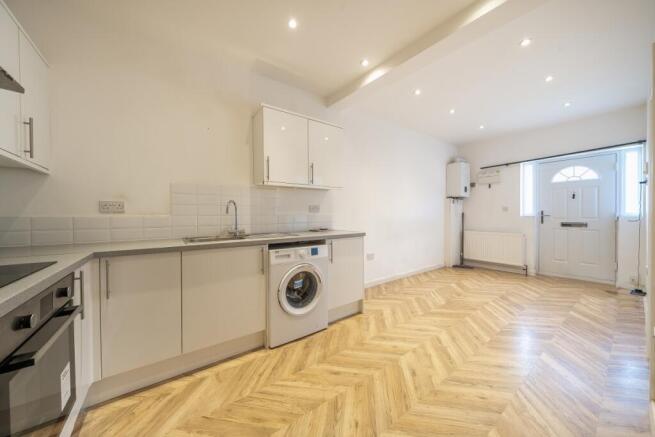 1418305-12-699dd8...