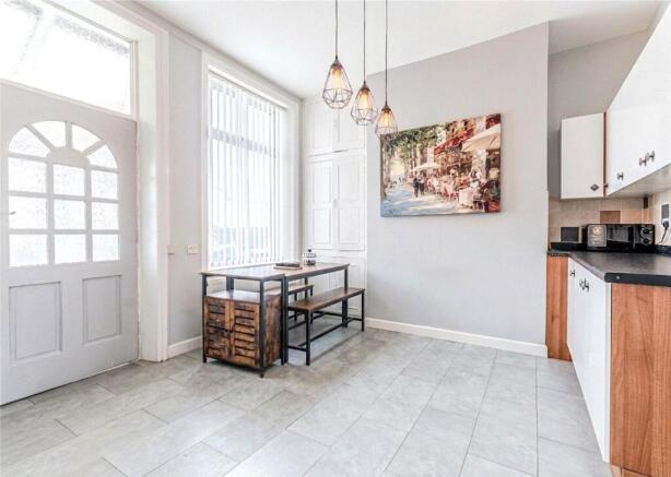 3 bed Terraced for sale Image 7