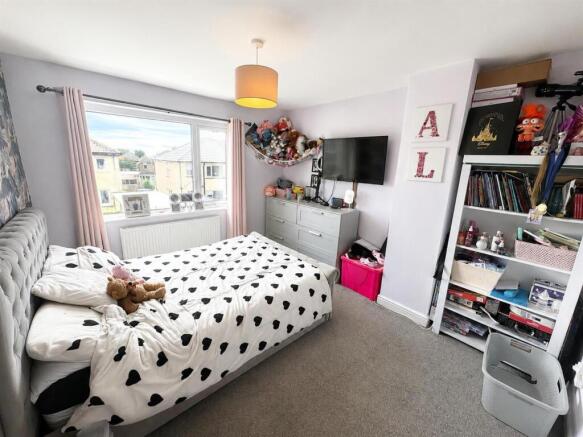 3 bed Semi-Detached for sale Image 11