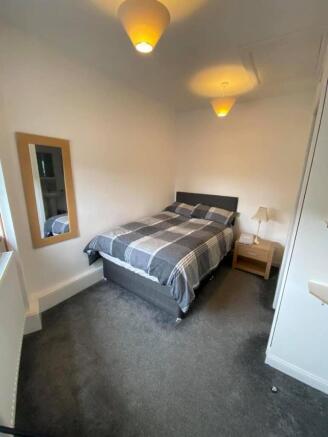 bedroom.JPG