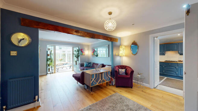 4 bed Detached for sale Image 8