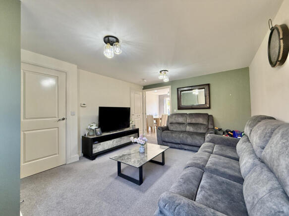 3 bed Town House for sale Image 6