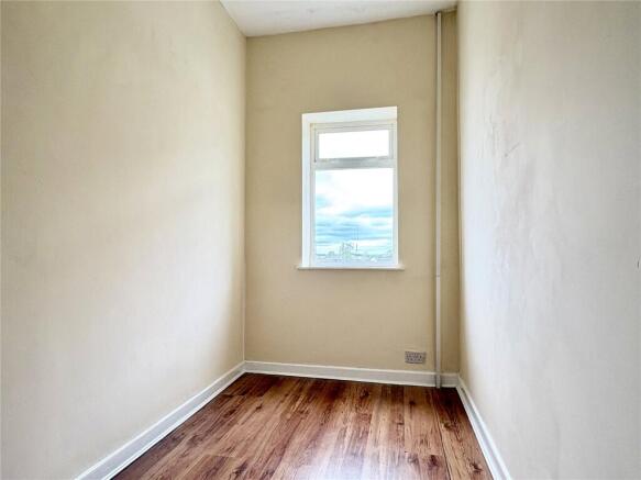 3 bed Terraced for sale Image 12
