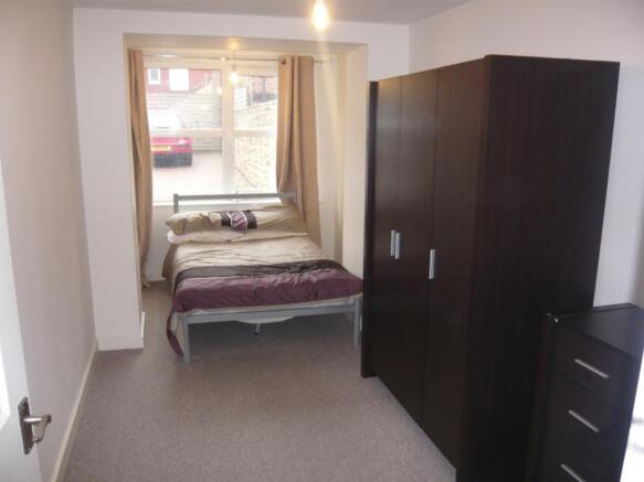 1 bed Flat to rent Image 4