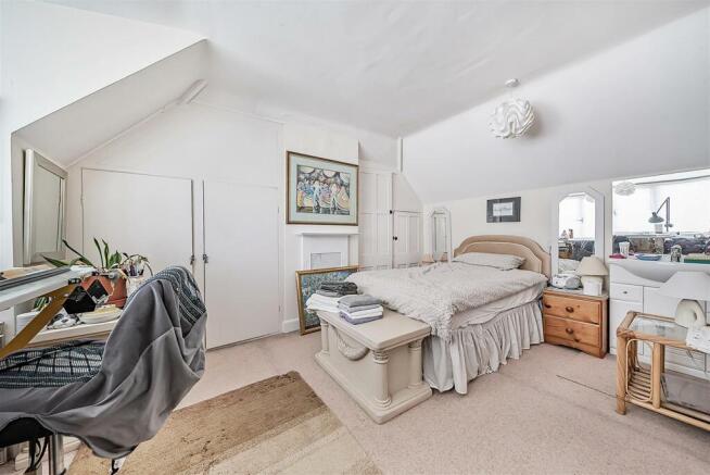 For Sale by Aspire Residential - Offington Lane