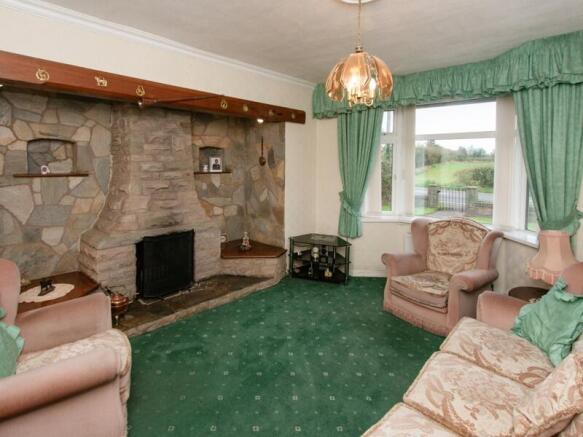lounge minavon.jpeg