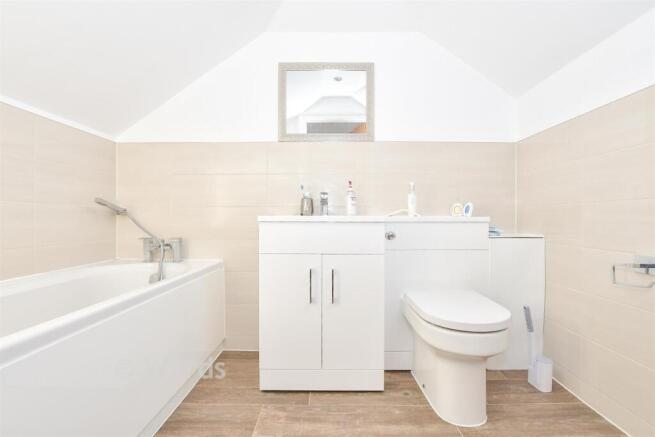 En-Suite Bathroom