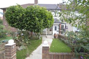 343, Wood Lane, Dagenham RM8 3NP