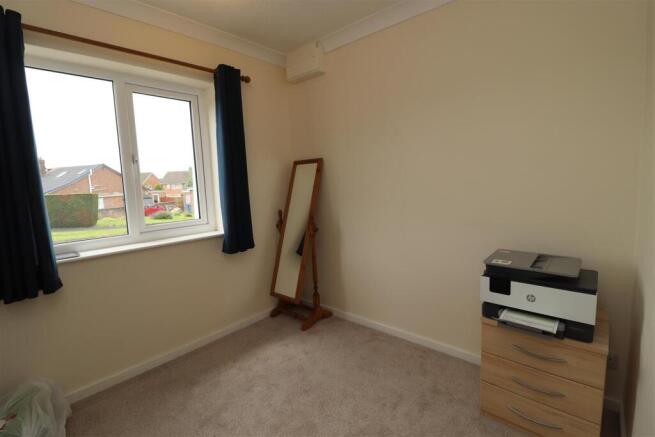 2 bed Semi-Detached Bungalow for sale Image 8