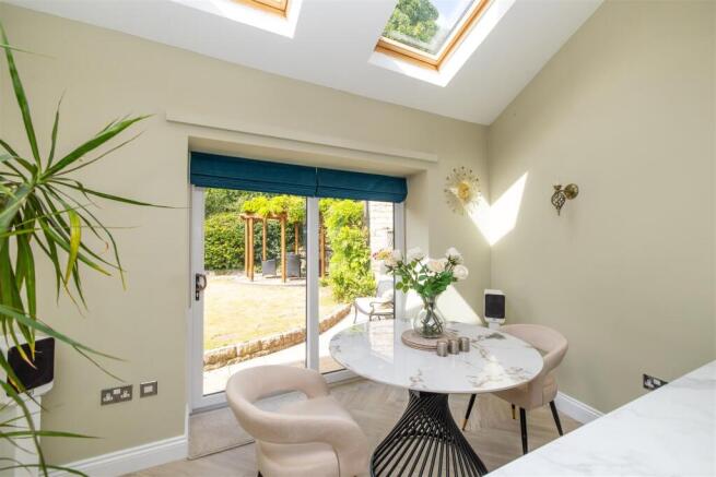 3 bed Barn Conversion for sale Image 9
