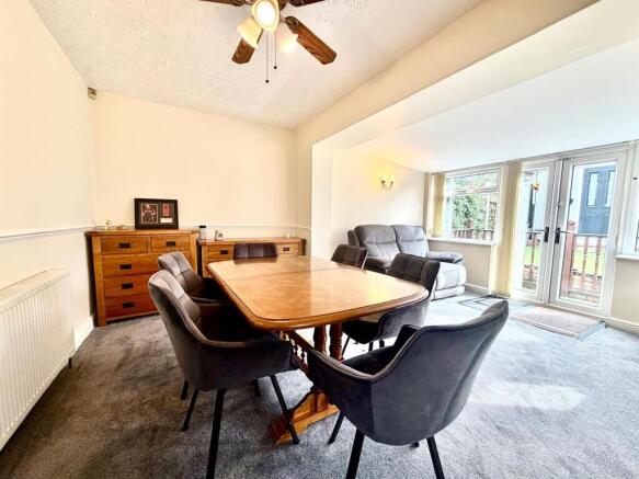 Extended Dining Room / Sun Room: