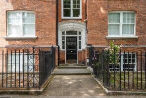 42, 27 Cloudesley Mansions, Cloudesley Place, London N1 0ED