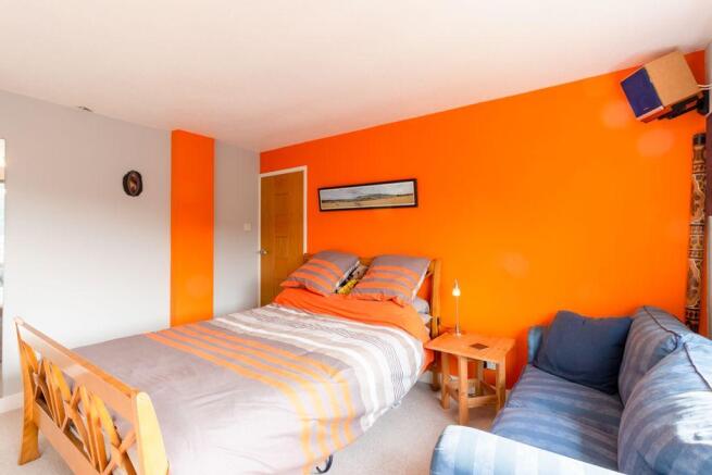 Bedroom 2 (Double)