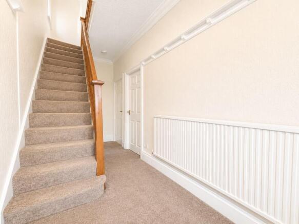 3 bed Semi-Detached to rent Image 7