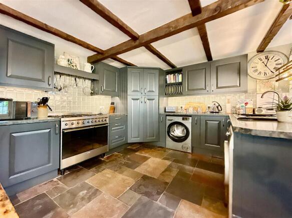 Kitchen.JPG