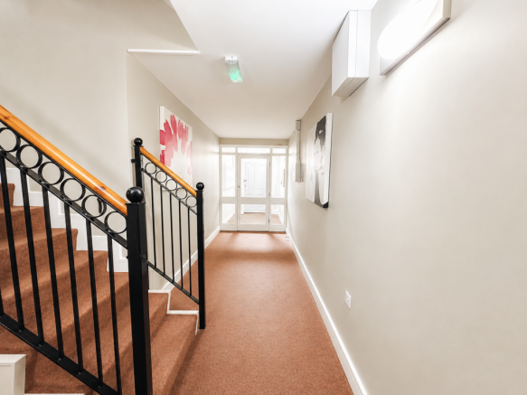 2 bed Flat for sale Image 9