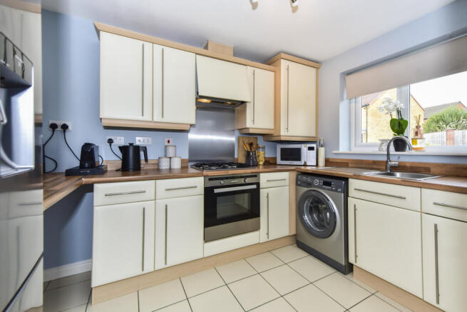 3 bed Terraced for sale Image 4