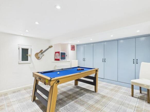3 bed Terraced for sale Image 5
