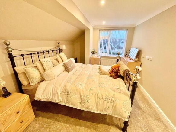 Bedroom 3 (3)