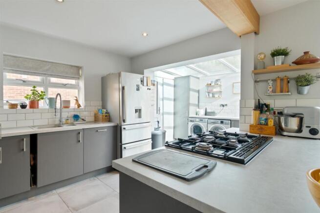 Kitchen..jpg
