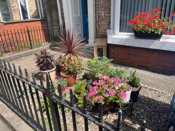 4 bed Terraced for sale Image 9