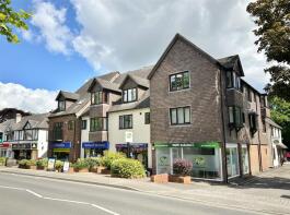 Flat 11, 11 13 Restynge House, Ringwood Road, Verwood BH31 7AA