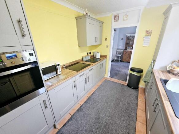 3 bed Semi-Detached for sale Image 7