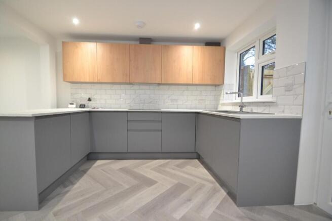 Kitchen b.JPG