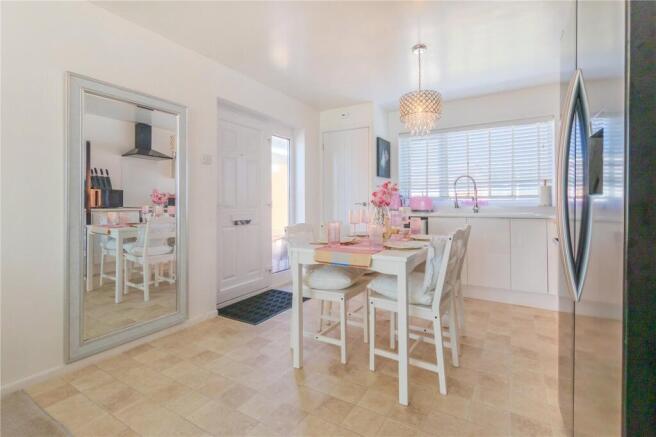 2 bed Bungalow for sale Image 6