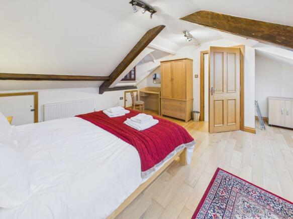 2 bed Apartment for sale Image 10