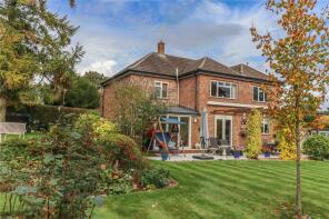 Larchfield, Barncroft, Appleshaw SP11 9BU