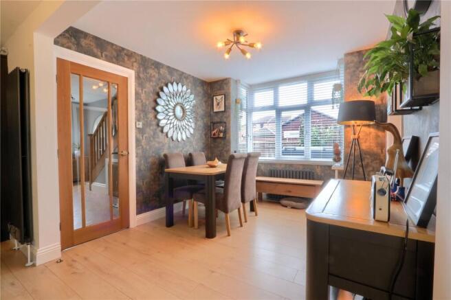 3 bed Semi-Detached for sale Image 9