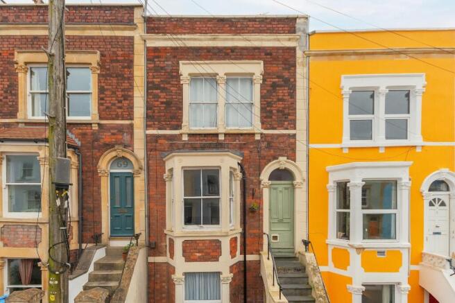 7R1STN - External C.jpg