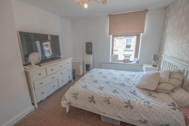3 bed Terraced for sale Image 5