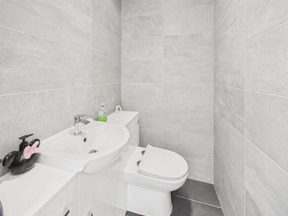 2 bed Terraced for sale Image 6