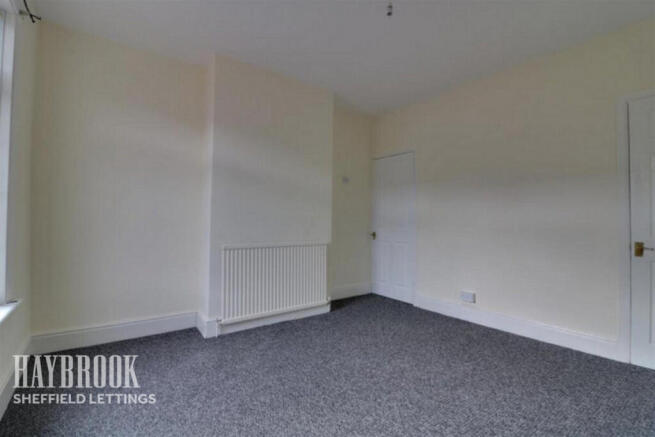 3 bed Terraced to rent Image 10
