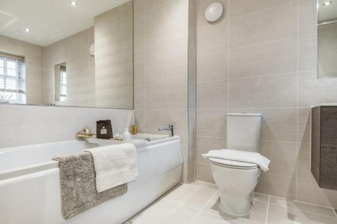 4 bed Detached for sale Image 8