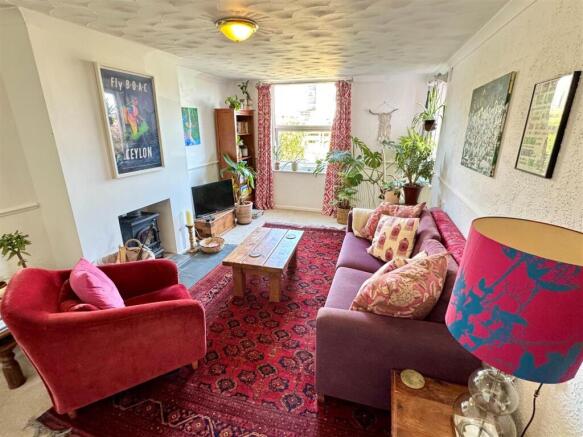 70 Hawkins Road Lounge