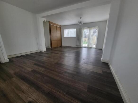 6 holland lounge.JPG