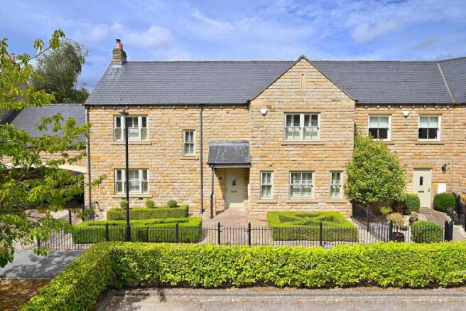 4 bed Semi-Detached for sale in knaresborough